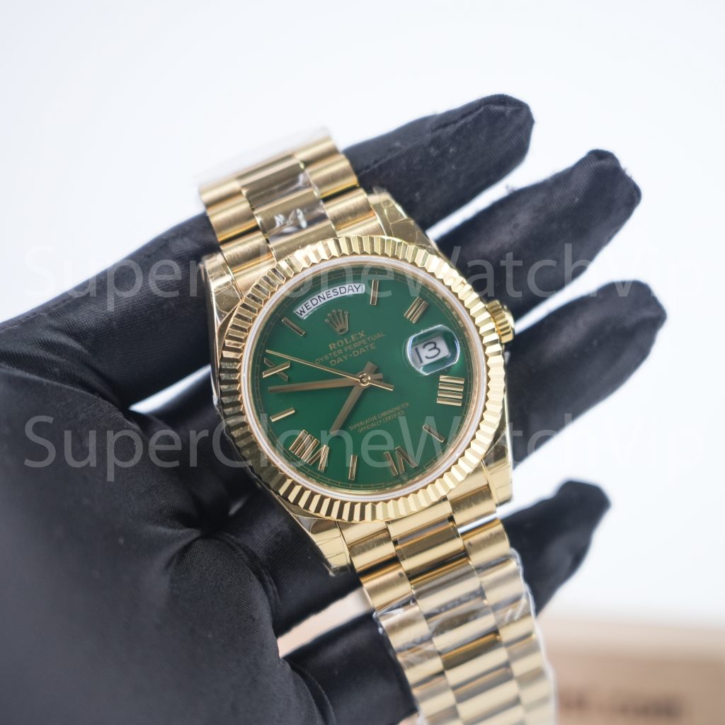 Rolex Day-Date 40 228238 18K Yellow Gold Green Dial Roman Numerals Fluted Bezel President Bracelet 40mm Replica Watches - 2-4-scaled