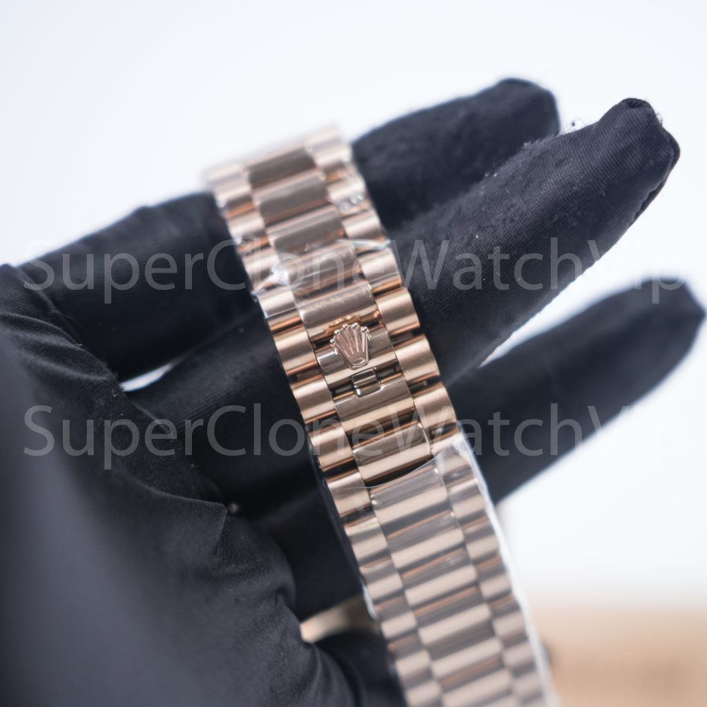 Rolex Day-Date 40 228235 18K Rose Gold Chocolate Sunray Dial Roman Numerals Fluted Bezel President Bracelet 40mm Replica Watches - 5-9-scaled