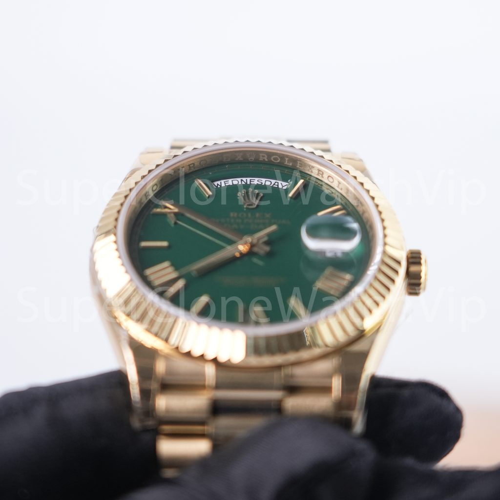 Rolex Day-Date 40 228238 18K Yellow Gold Green Dial Roman Numerals Fluted Bezel President Bracelet 40mm Replica Watches - 8-4-scaled