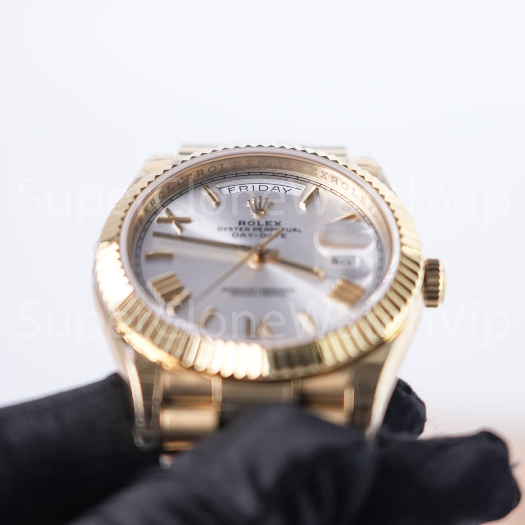 Rolex Day-Date 40 228238 18K Yellow Gold Silver Sunray Dial Roman Numerals Fluted Bezel President Bracelet 40mm Replica Watches - 8-5-scaled